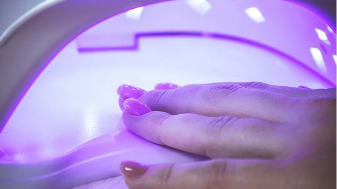 ¡Cuidado! Expertos aseguran que el uso del esmalte en gel puede llegar a causar cáncer de piel