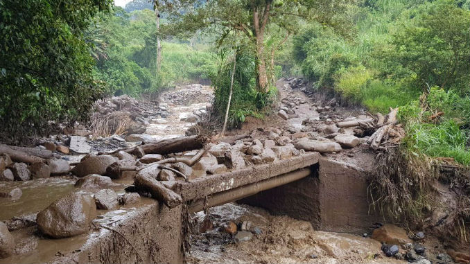 Hay desabastecimiento de agua en Ciudad Bolívar luego de creciente súbita