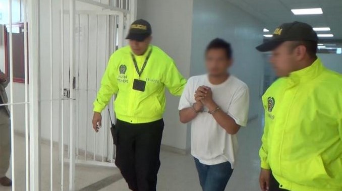 Capturaron a abogado en Bogotá que engañaba a mujeres con falsas promesas de empleo para luego abusarlas