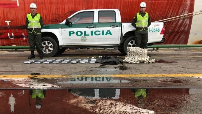 Incautaron en Santa Marta un alijo de cocaína que estaba adherido a una embarcación. La droga sería enviada a Jamaica