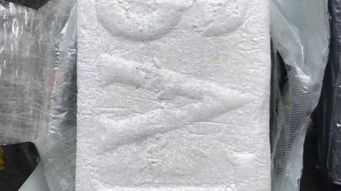 Incautaron en Santa Marta un alijo de cocaína que estaba adherido a una embarcación. La droga sería enviada a Jamaica