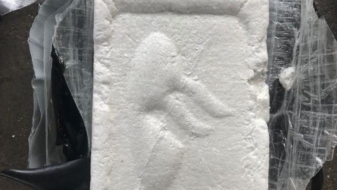 Incautaron en Santa Marta un alijo de cocaína que estaba adherido a una embarcación. La droga sería enviada a Jamaica