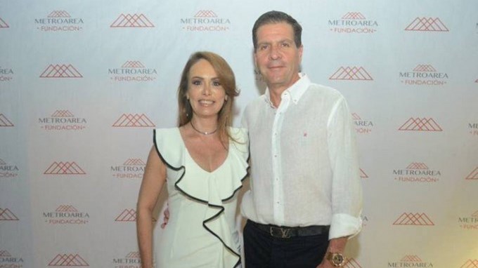 Fito Acosta y su esposa Katya Barros.