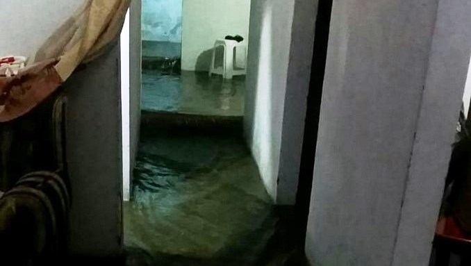 Casas inundadas y derrumbes en vías dejó el fuerte aguacero en el municipio de San Luis