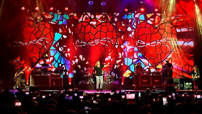 En la imagen el registro de una presentación del grupo mejicano Maná, en Almería (España). EFE/Archivo