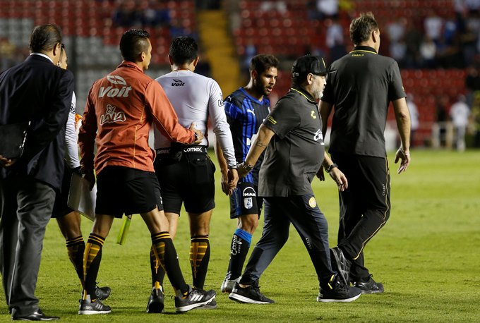 Querétaro elimina a los Dorados de Maradona con goles del brasileño Sanvezzo 2 maradona