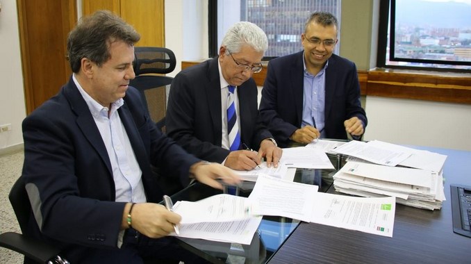 Firmaron Otrosí para la realización del megaproyecto vial Avenida Regional Oriental Norte en el Valle de Aburrá