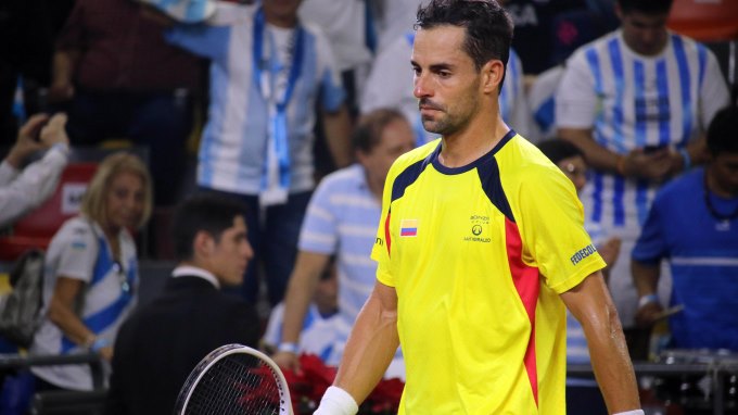 Schwartzman vence a Santiago Giraldo y adelanta a Argentina en la Davis 1 santiago giraldo