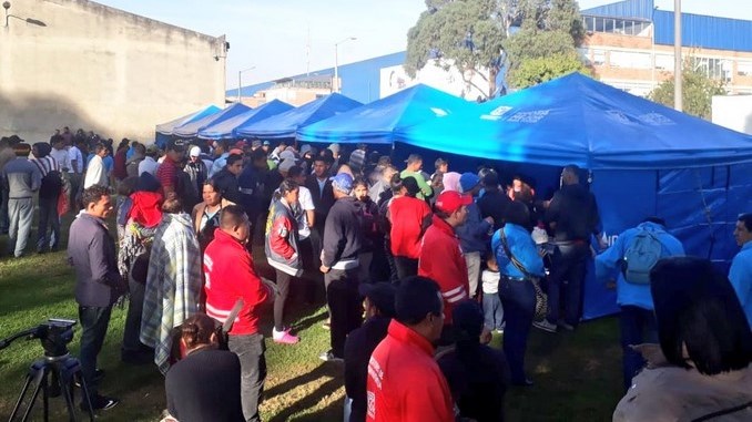Inició la reubicación de ciudadanos venezolanos asentados en la Terminal de El Salitre en Bogotá