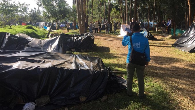 Inició la reubicación de ciudadanos venezolanos asentados en la Terminal de El Salitre en Bogotá