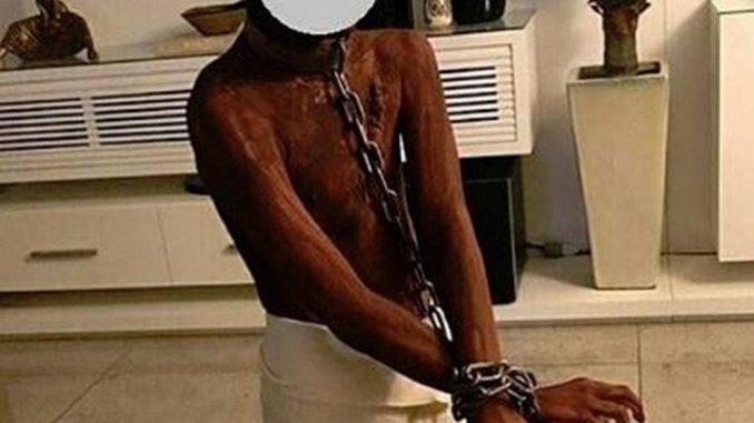 Disfrazo-a-su-hijo-de-esclavo-y-tuvo-que-disculparse