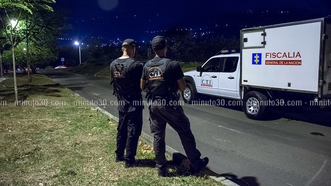Escena del crimen agentes del CTI de la Fiscalía