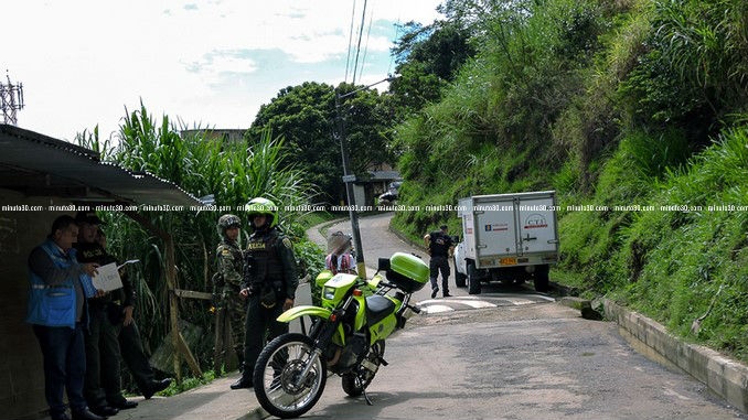 VIDEO y FOTOS: Cuando desayunaba tocaron a su puerta y al abrir lo asesinaron 5 Homicidio_Luz_del_Mundo_Comuna_13_1