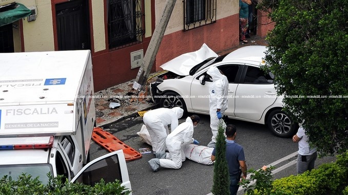 FOTOS: Así fue la inspección técnica del cadáver de la mujer asesinada en Envigado 11 Homicidio_Mujer_Envigado_8.jp