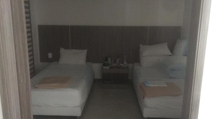 FOTOS: Cuatro habitaciones de un hotel en El Poblado fueron selladas por utilizarlas como postoperatorios 5 Hoteles_sellados_4