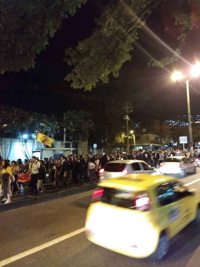 FOTOS: Nuevamente universitarios salen a marchar por las calles de Medellín 2 Manifestacion ciudadana en la 80 1