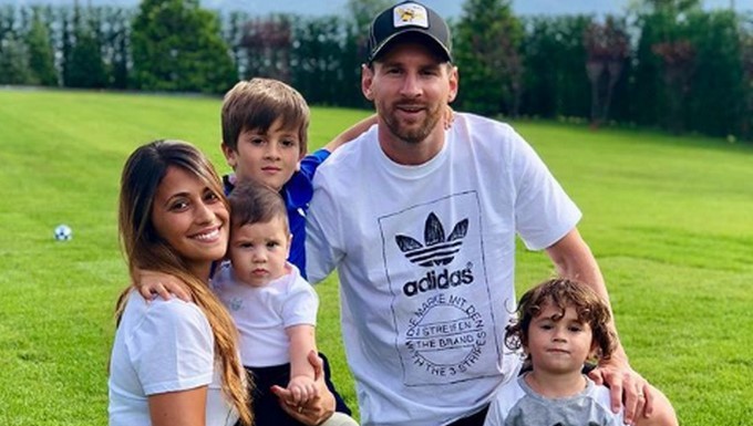 Antonella Roccuzzo, Leo Messi y sus tres hijos/ Tomada de Instagram: @antoroccuzzo88