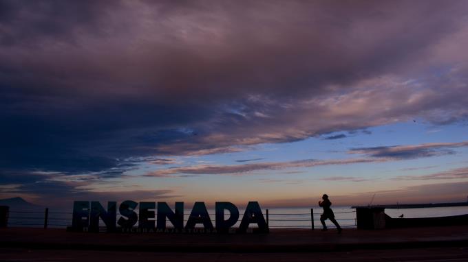 Declaran emergencia en Baja California ante inminente impacto de ciclón Rosa