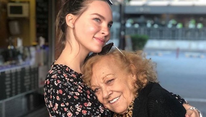 Belinda y su abuela/ Tomada de Instagram: @belindapop