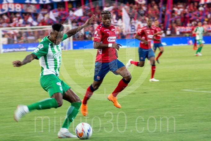 EN FOTOS: Medellín derrotó a Nacional y se metió parcialmente entre los ocho 23 clasico antioque%C3%B1o medellin nacional 13