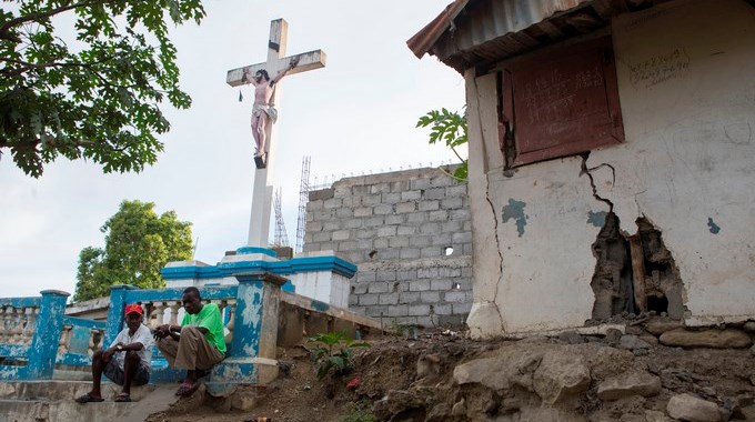 Haití de luto por 15 muertos y más de 333 heridos en terremoto de magnitud 5,9