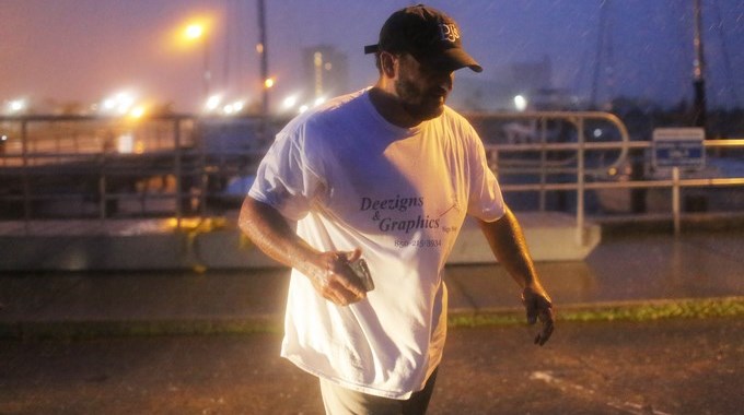 ¡En pocas horas llega a Florida el huracán Michael!