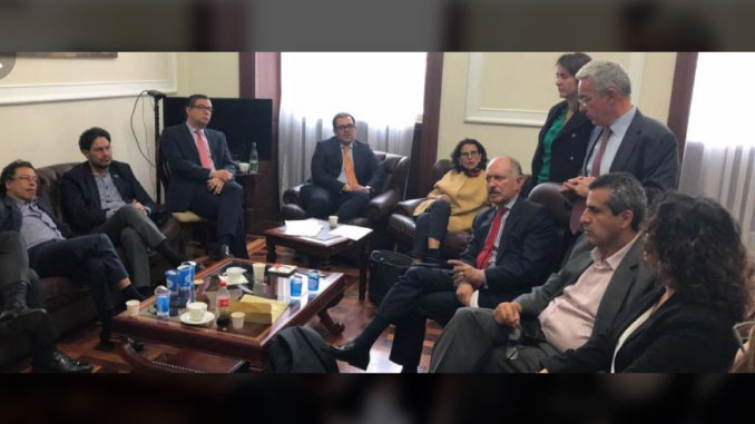 Sin acuerdo terminó la reunión sobre la JEP entre Álvaro Uribe, Gustavo Petro y Farc
