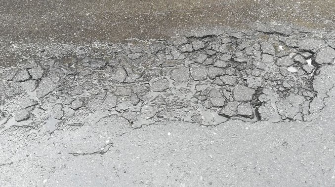 Habitantes de Villatina piden una rápida intervención por daño en tubería de aguas residuales