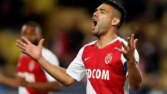 Mónaco en siniestro total 2 AS MONACO RADAMEL FALCAO 2 Copiar