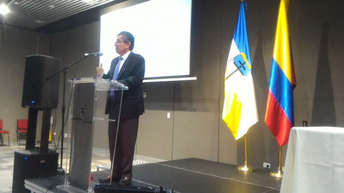 Vándalos que arrojaron bomba molotov a policía serán judicializados por tentativa de homicidio