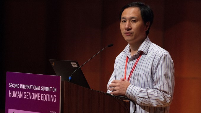 Él tiene escandalizada a la comunidad científica con la creación de bebés modificados genéticamente