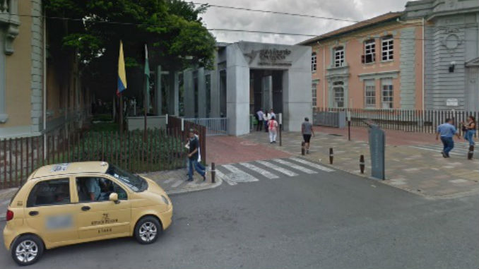 Murió en el Hospital San Vicente Fundación, luego de recibir 3 disparos