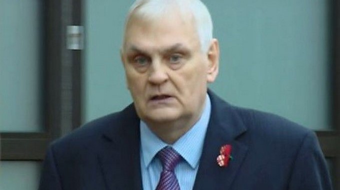 El exentrenador inglés Jim Torbett/ FOTO: ESPECIAL / CAPTURA TV