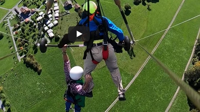 EN VIDEO: ¡Qué susto! Se lanzó en planeador y en el aire se dio cuenta que no tenía atado el arnés de seguridad