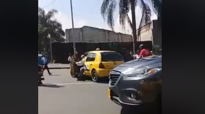 EN VIDEO: ¡Con ustedes, doña Gloria versión hombre! Taxista hizo una denuncia y se volvió viral por “guache”