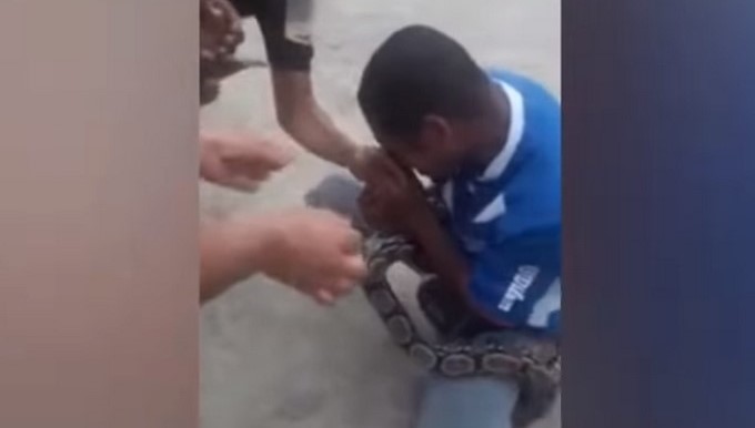 Captura tomada de Youtube: طوف وشوف