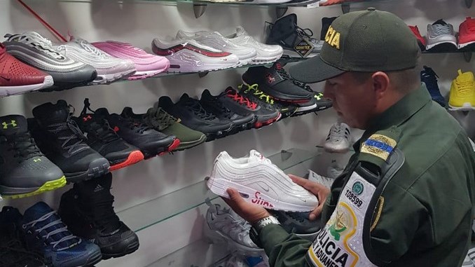 Tenis de contrabando Medellín