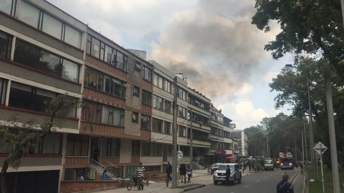 Video: Emergencia por incendio en un edificio de apartamentos en el Park Way de Bogotá