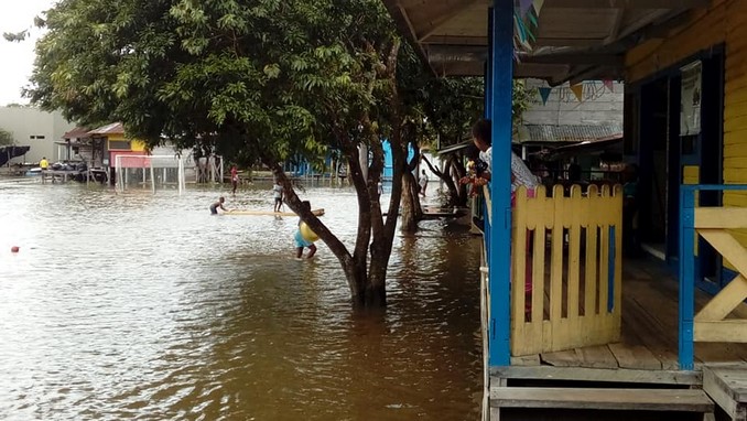 VIDEO: Murindó continúa bajo el agua del río Atrato