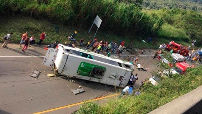 Entre 13 y 17 años tenían las integrantes del equipo de baloncesto que perdieron la vida en accidente en Buga