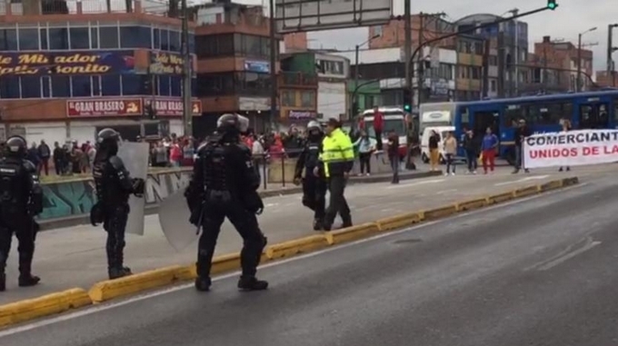 Video: Se presentaron fuertes disturbios en inmediaciones de Corabastos por protestas contra ley seca en el sector