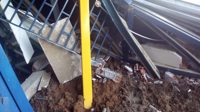 Siete personas atrapadas, entre ellas 5 niños, por deslizamiento de tierra en vereda de Calarcá, Quindío