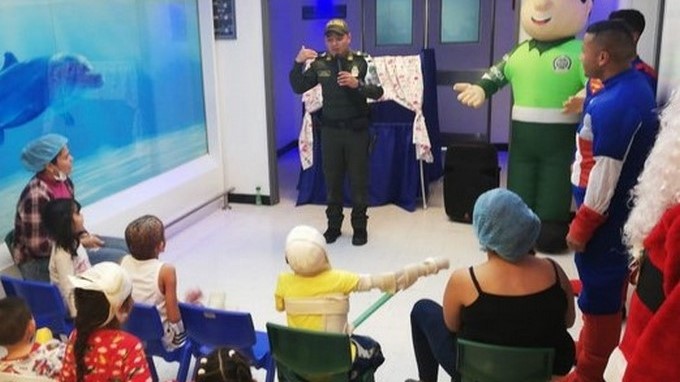 Las autoridades visitaron el pabellón infantil de quemados