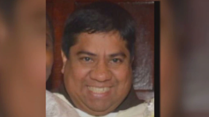 Arrestan por segunda vez a un cura de Washington por alegaciones de abusos