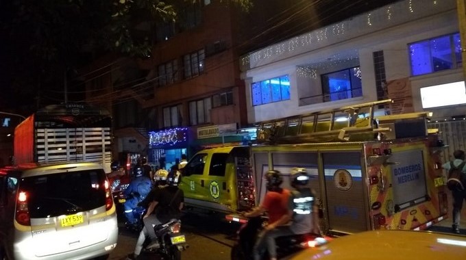 EN FOTOS: La evacuación de edificio en Calasanz por falla estructural
