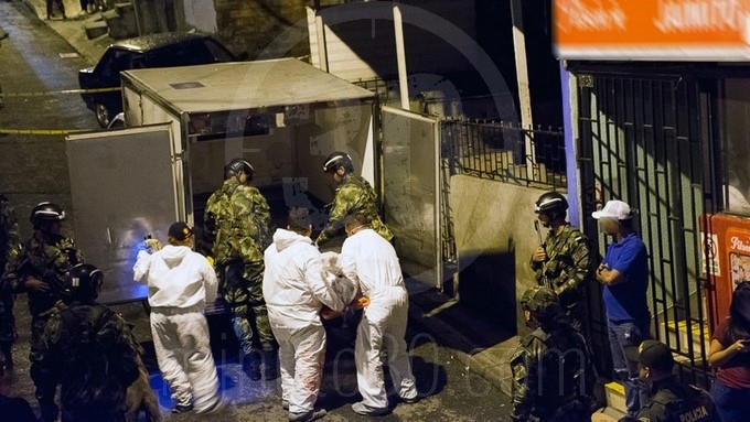 EN FOTOS: Baleado un hombre que se movilizaba en su carro por Altavista 13 Homicidio Altavista sector manzanares 12 01 2019 1