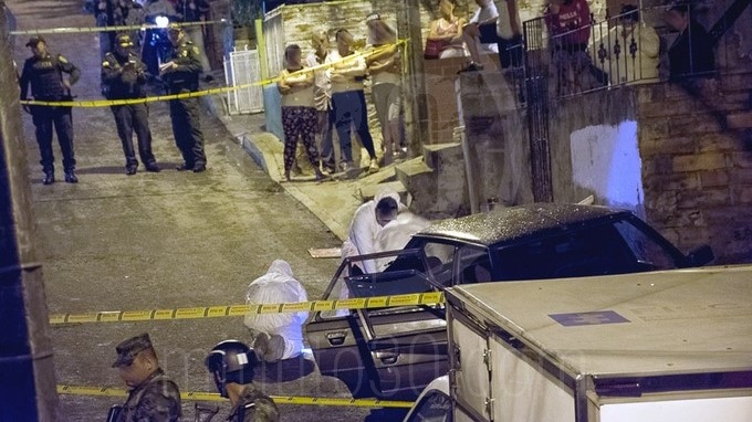 EN FOTOS: Baleado un hombre que se movilizaba en su carro por Altavista 10 Homicidio Altavista sector manzanares 12 01 2019 7