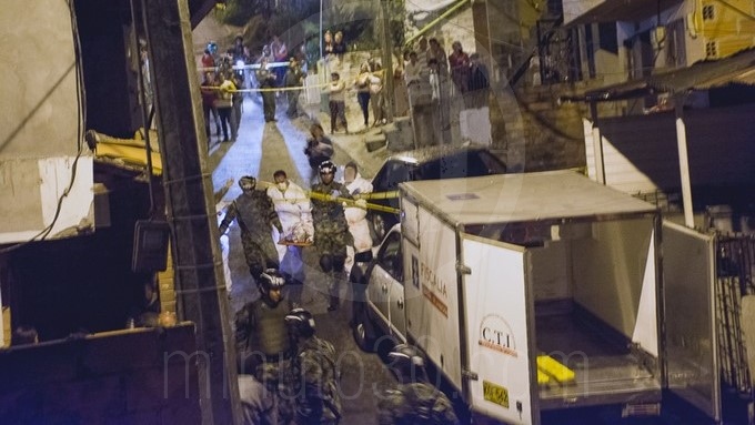 EN FOTOS: Baleado un hombre que se movilizaba en su carro por Altavista 11 Homicidio Altavista sector manzanares 12 01 2019 8