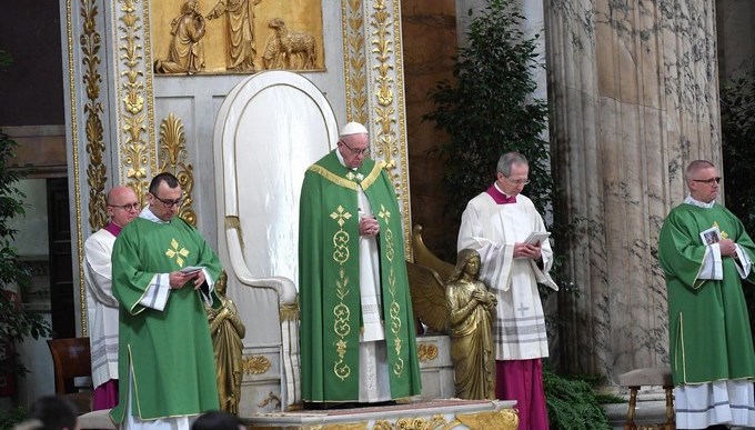 El papa pide a los cristianos compromiso en un mundo desgarrado por los nacionalismos