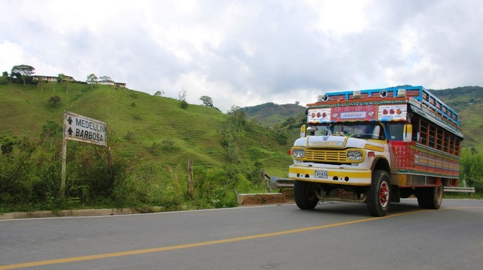 Antioquia invertirá $75.800 millones provenientes de regalías nacionales para vías secundarias y terciarias